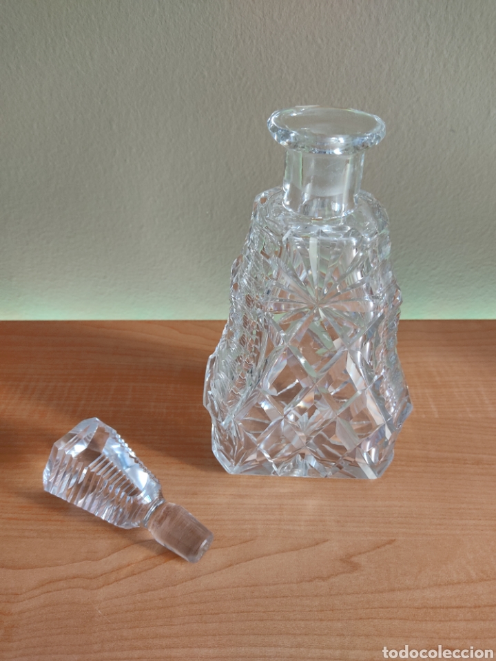 Antig&uuml;edades: Elegante botella licorera de cristal - Foto 5