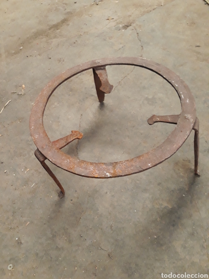 Antiques: Antiguas tr&eacute;vedes .