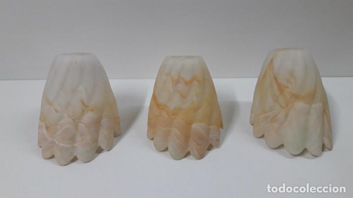 Antig&uuml;edades: TRES TULIPAS PARA LAMPARA - Foto 3