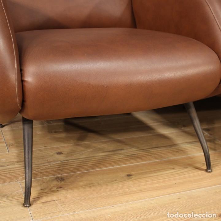 Antig&uuml;edades: Hermoso par de sillones de los 70 - Foto 9