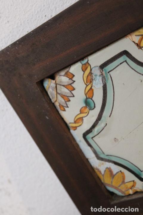 Antig&uuml;edades: azulejo de manises enmarcado - Foto 2