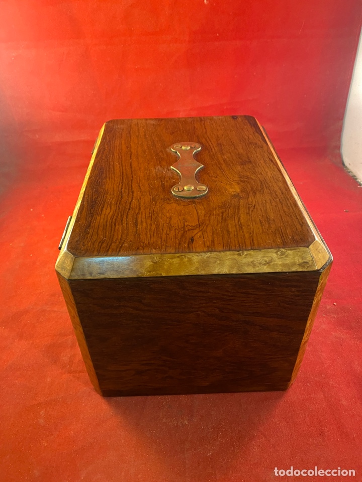 Antig&uuml;edades: Caja de madera noble - Foto 3