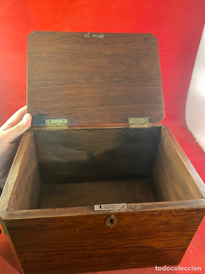 Antig&uuml;edades: Caja de madera noble - Foto 5
