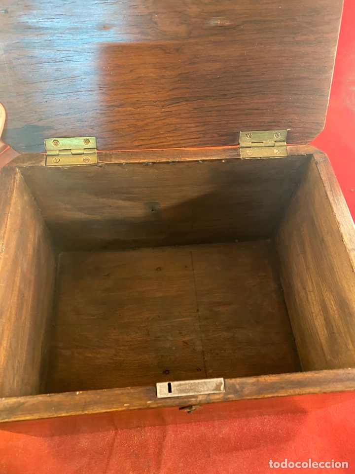 Antig&uuml;edades: Caja de madera noble - Foto 6