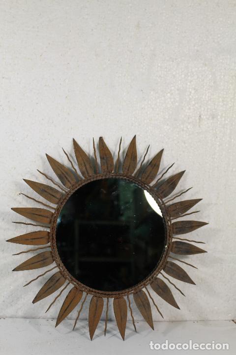 Antig&uuml;edades: vintage espejo sol de metal - Foto 7