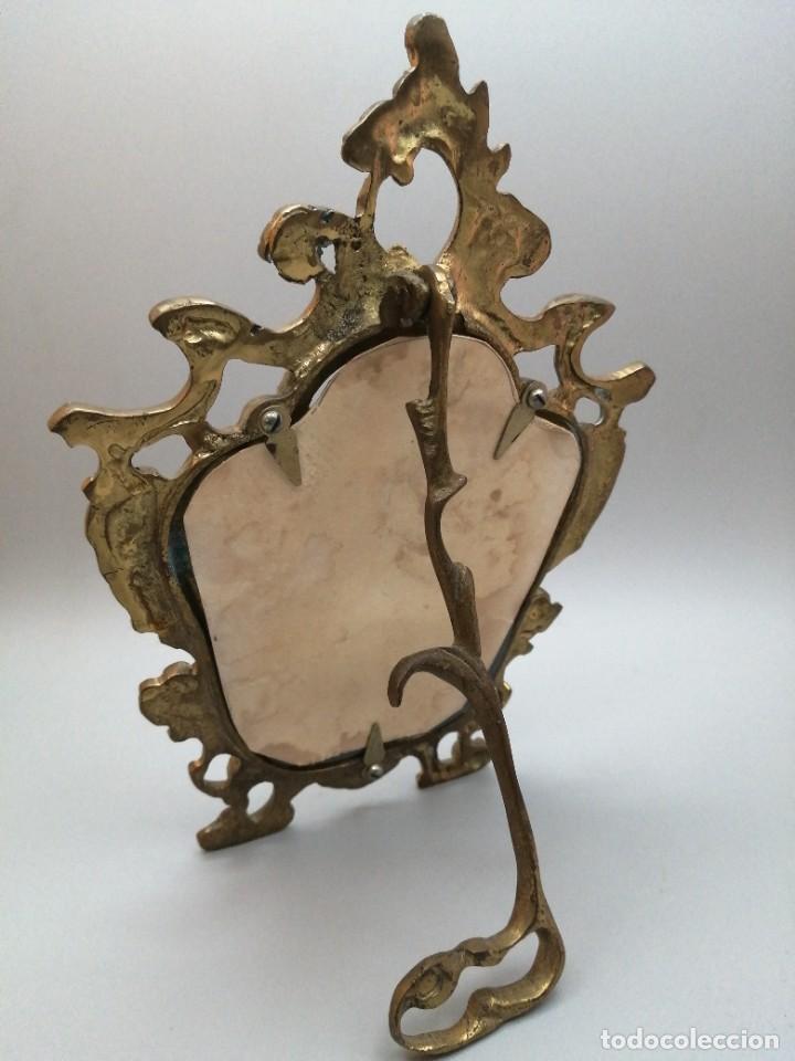 Antig&uuml;edades: Antiguo Marco bronce dorado espejo biselado - Foto 5