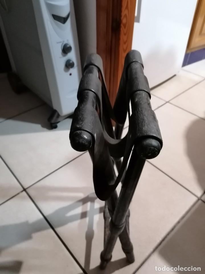 Antig&uuml;edades: Silla plegable catre de misa. - Foto 3