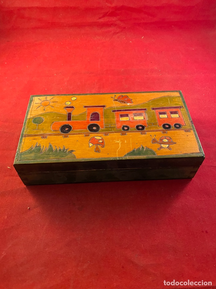 Antig&uuml;edades: Caja madera con tren - Foto 1