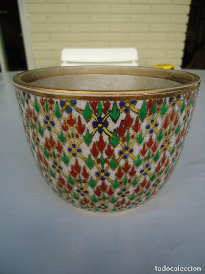 Antig&uuml;edades: Vaso cer&aacute;mico con decoraci&oacute;n &rdquo;CELAD&Oacute;N&rdquo; - Foto 1