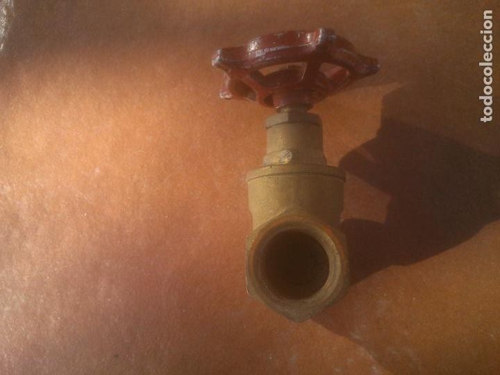 Antig&uuml;edades: LLAVE de bronce para jardin. Cierre de rueda. - Foto 5