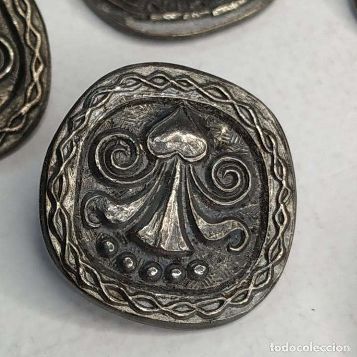 Antig&uuml;edades: 8 BOTONES ANTIGUOS ( 0549 ) - Foto 1