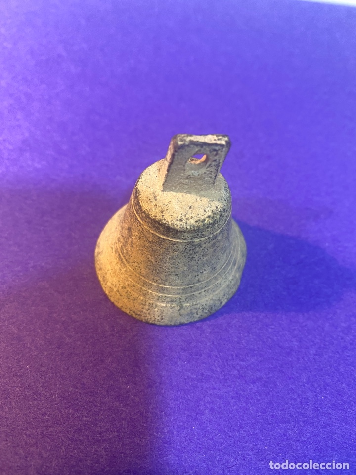 Antig&uuml;edades: Campana bronce - Foto 2