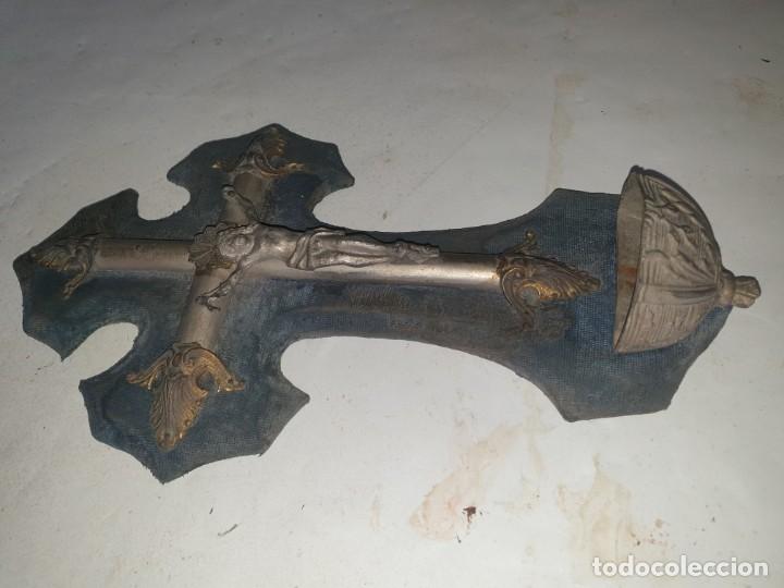 Antig&uuml;edades: CRUCIFIJO BENDITERO - Foto 3