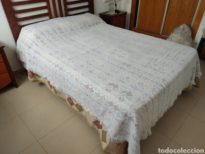 Antig&uuml;edades: Colcha de hilo blanca - Foto 5