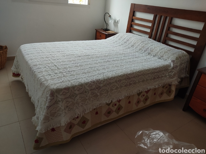 Antig&uuml;edades: Colcha de hilo blanca - Foto 4