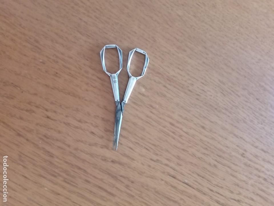 Antiques: Tijeras Antiguas de plata.