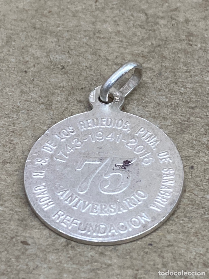 Antig&uuml;edades: Medalla de plata religiosa - Foto 2