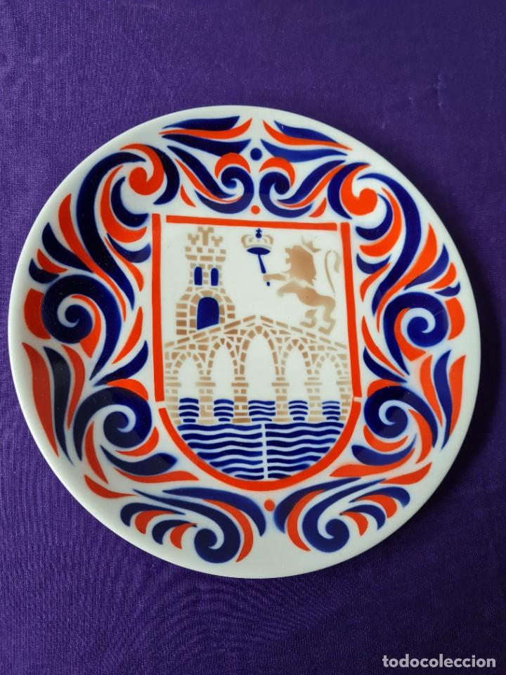 Antig&uuml;edades: SARGADELOS -CASTRO PLATO ESCUDO - Foto 1