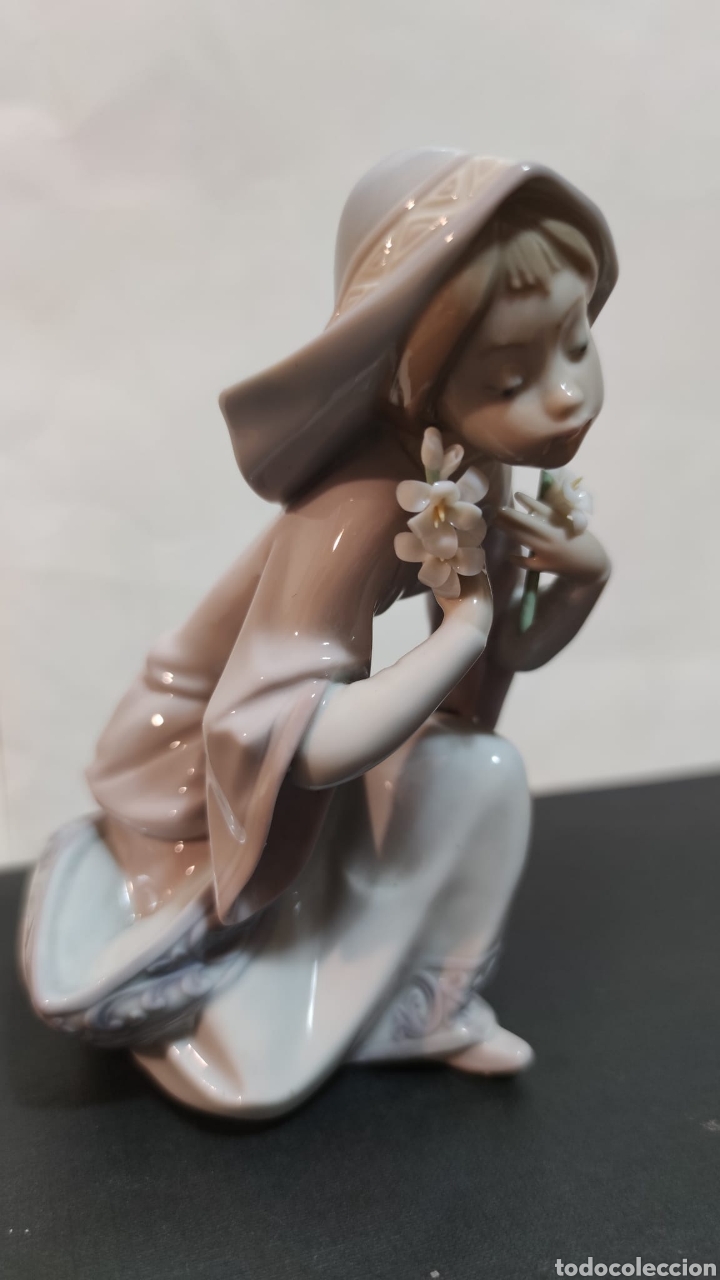 Antig&uuml;edades: Virgencita de Lladro - Foto 1