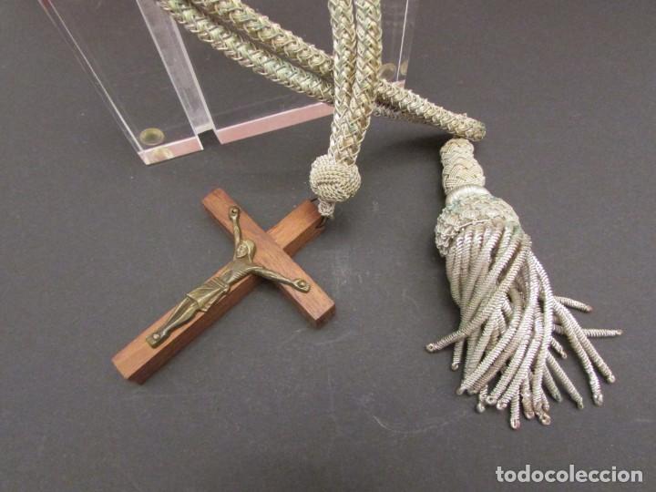 Antig&uuml;edades: CORD&Oacute;N CON BORLA Y CRUCIFIJO PRIMERA COMUNI&Oacute;N - Foto 3
