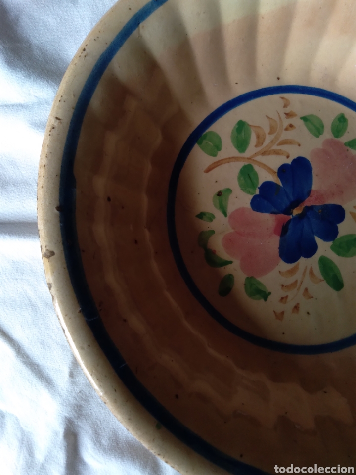 Antig&uuml;edades: Ensaladera Talavera siglo 19 - Foto 3