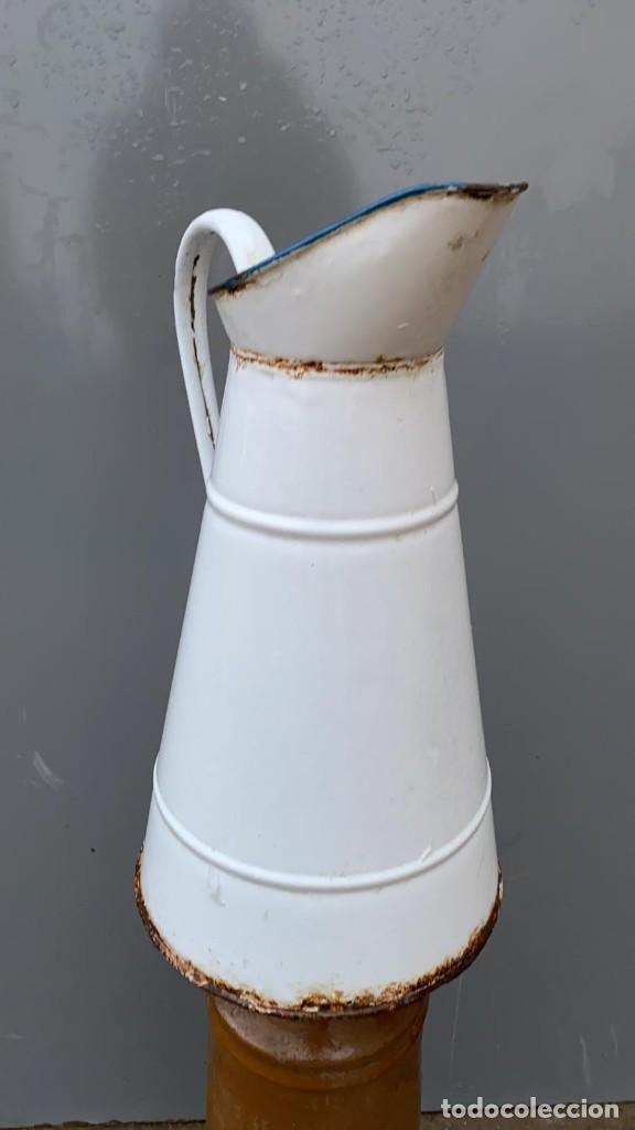 Antig&uuml;edades: JARRA ESMALTADA DE HIERRO DE 38 CMS. ALTO - Foto 4