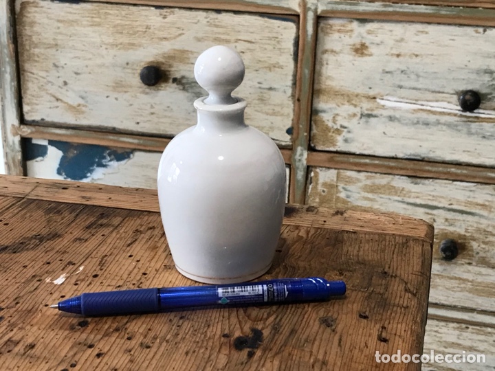 Antig&uuml;edades: Botella perfume o frasco de opalina blanca - Foto 2