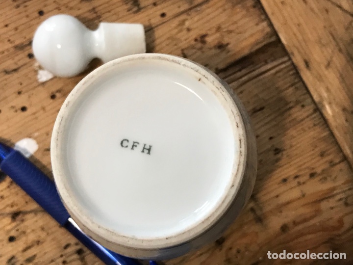 Antig&uuml;edades: Botella perfume o frasco de opalina blanca - Foto 8