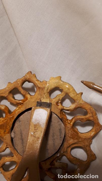 Antig&uuml;edades: Marco de madera tallada y dorada, peque&ntilde;o. - Foto 4