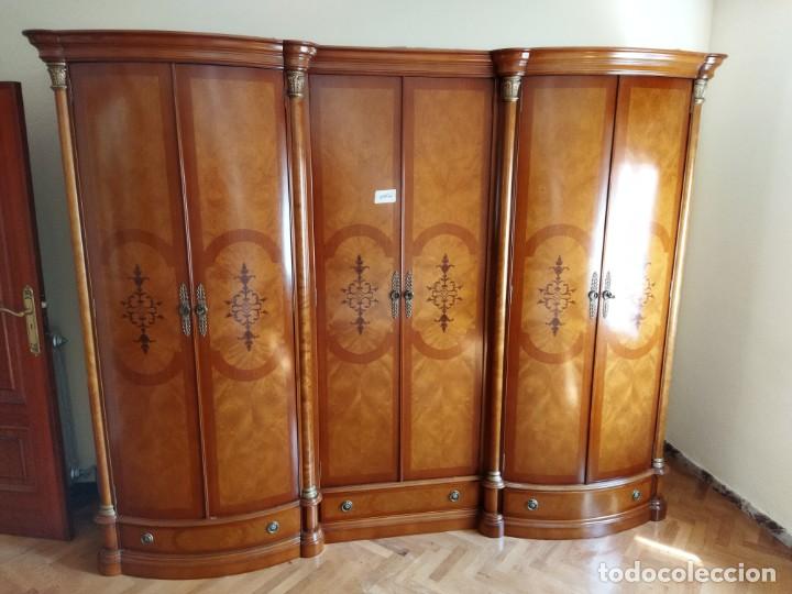 Antig&uuml;edades: ARMARIO DE TRES CUERPOS - Foto 1
