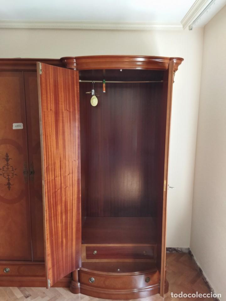 Antig&uuml;edades: ARMARIO DE TRES CUERPOS - Foto 3