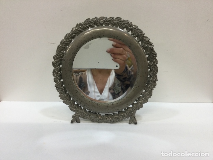Antig&uuml;edades: ANTIGUO ESPEJO BISELADO DE TOCADOR PELTRE - Foto 1