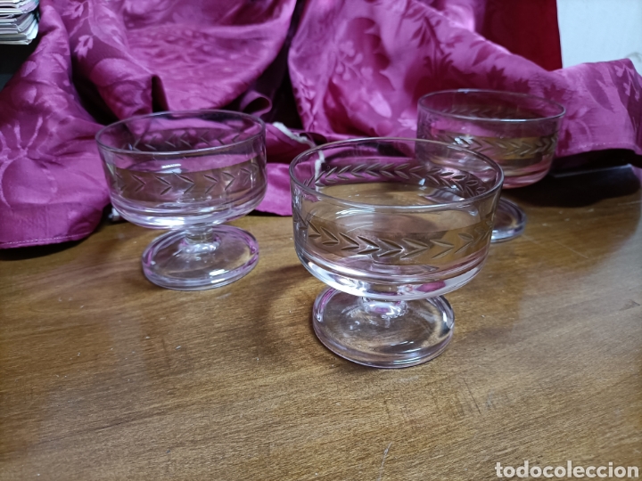 Antig&uuml;edades: Tres bonitas copas para postre. 8 x 8,5 cms - Foto 1