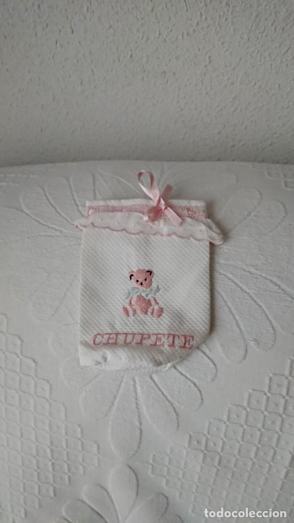 Antig&uuml;edades: BOLSA DE ALGOD&Oacute;N BORDADA CHUPETE - Foto 1
