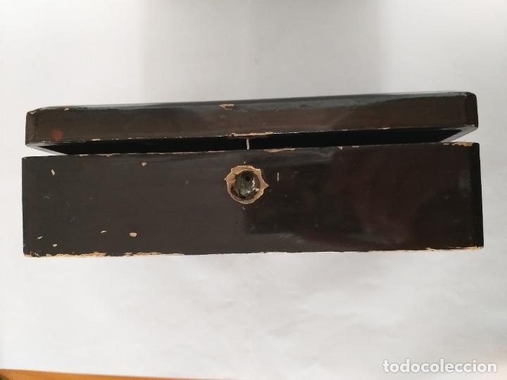 Antig&uuml;edades: Caja de madera. Joyero. - Foto 3