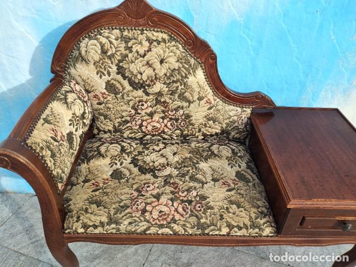Antigüedades: Antiguo sofá con mesa para teléfono con 1 cajón, estilo isabelino ,madera noble. sirca 1910 - Foto 5 - 260273115