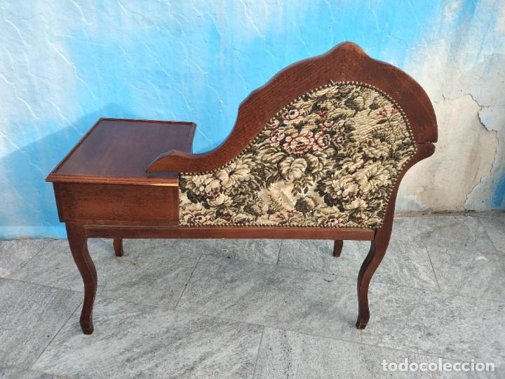 Antigüedades: Antiguo sofá con mesa para teléfono con 1 cajón, estilo isabelino ,madera noble. sirca 1910 - Foto 9 - 260273115