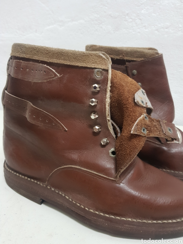 Antig&uuml;edades: Botas de piel antiguas - Foto 2