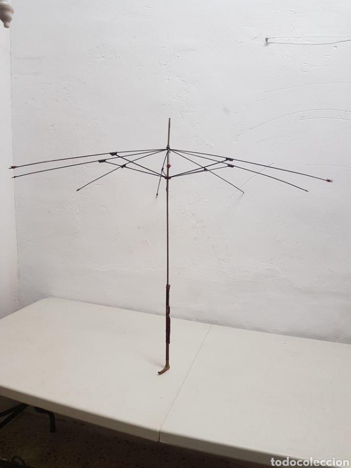 Antig&uuml;edades: Sombrilla de bamb&uacute; con pu&ntilde;o de bronce - Foto 3