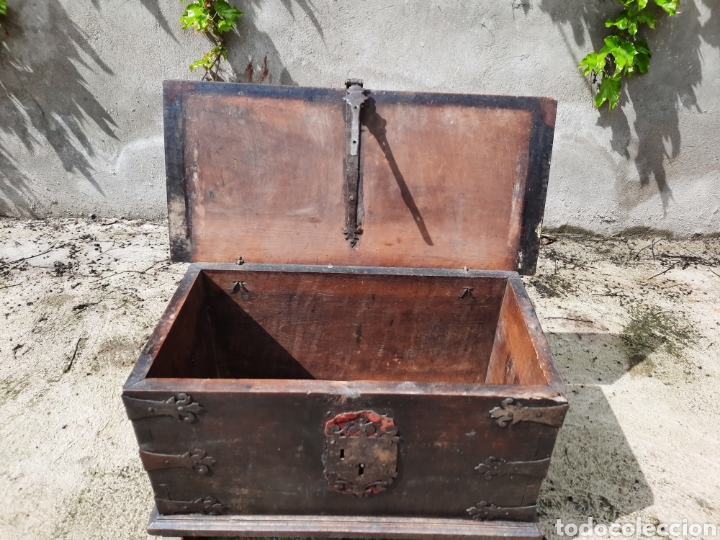 Antig&uuml;edades: Arca, ba&uacute;l, cofre, arc&oacute;n - Foto 3