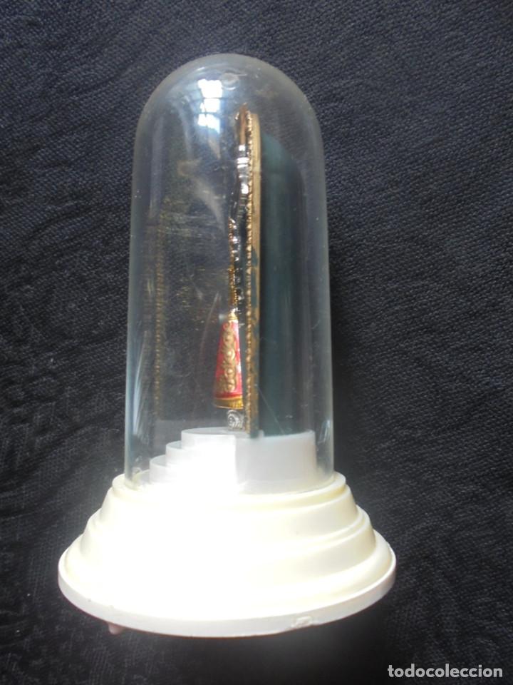Antig&uuml;edades: Figura religiosa virgen en urna - Foto 2