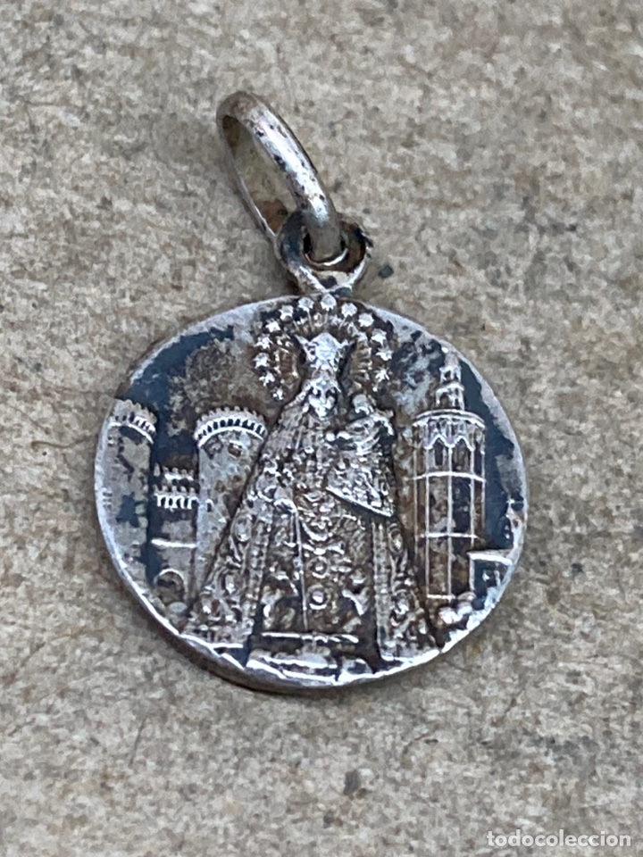 Antig&uuml;edades: Medalla de plata religiosa - Foto 1