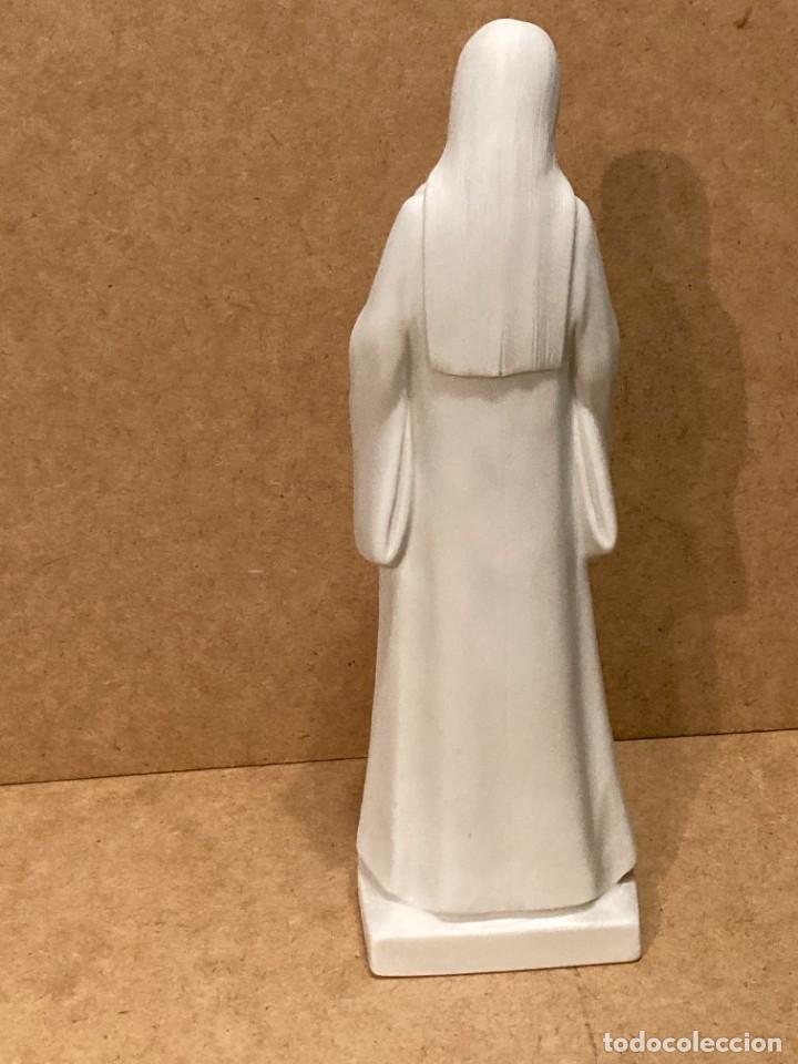 Antig&uuml;edades: Figura de biscuit, maternidad - Foto 5