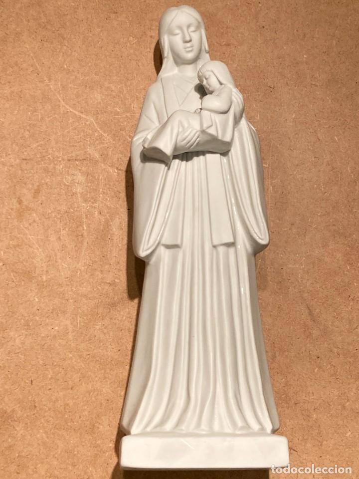 Antig&uuml;edades: Figura de biscuit, maternidad - Foto 9
