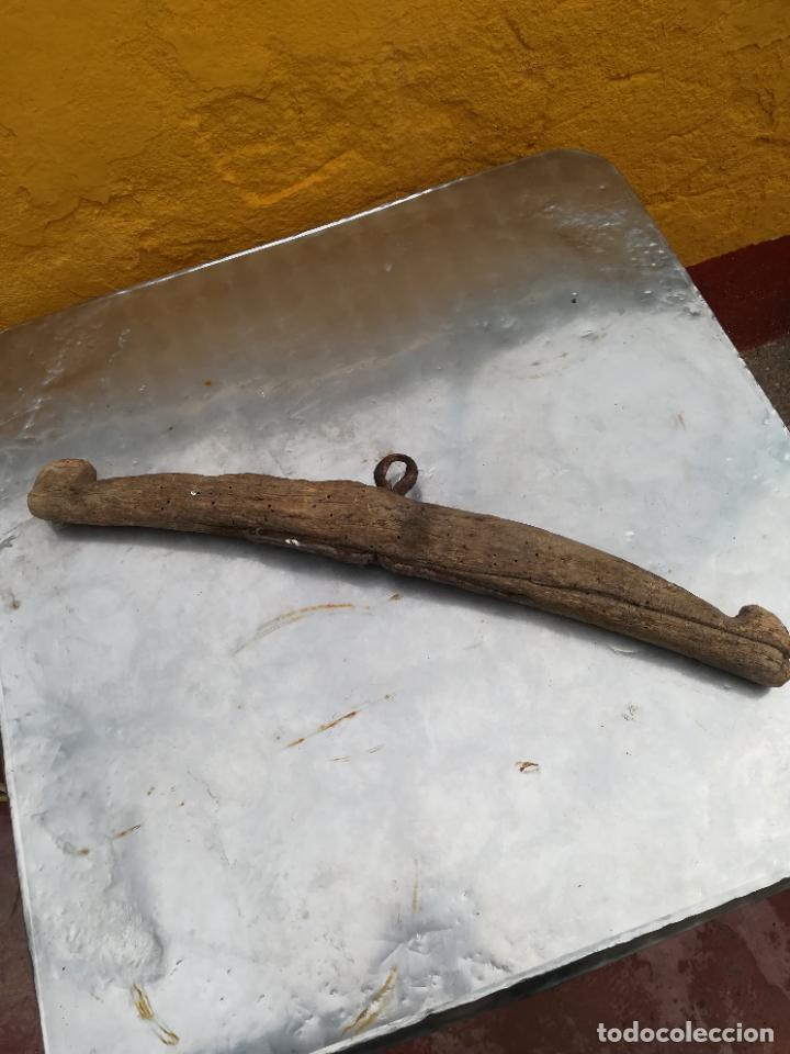 Antig&uuml;edades: Antiguo malacate en madera - Foto 1