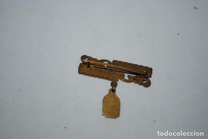 Antig&uuml;edades: BROCHE DE LA VIRGEN DEL CARMEN . - Foto 2