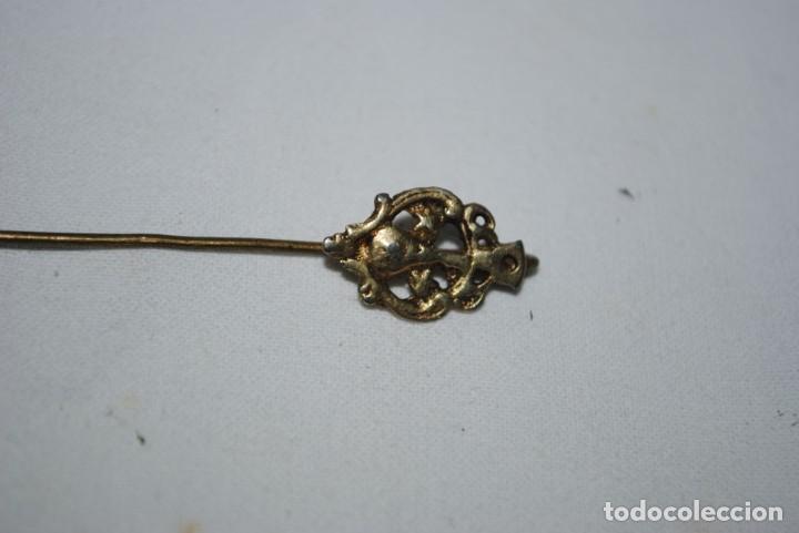 Antig&uuml;edades: ALFILER CON IMAGEN RELIGIOSA - Foto 3