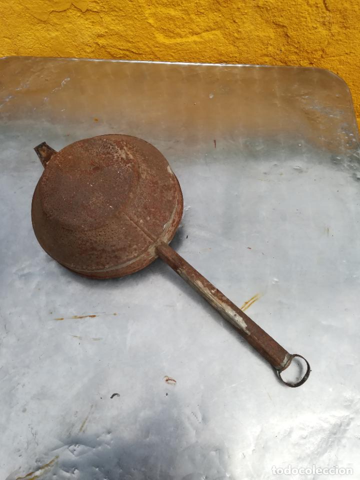 Antig&uuml;edades: Antigua coladera - Foto 2