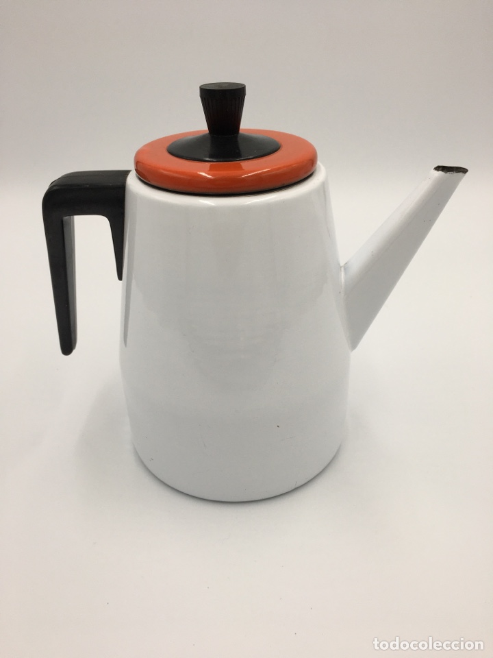 lechera, tetera o cafetera antigua de metal - Comprar Utensilios del Hogar  Antiguos en todocoleccion - 260844620