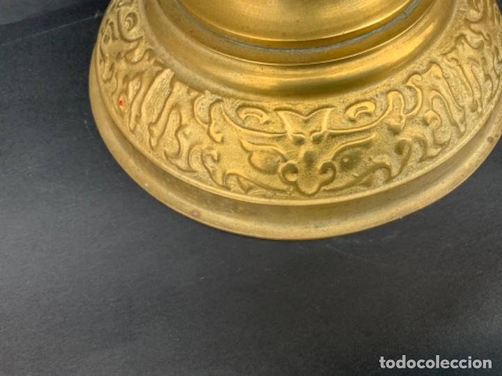 Antig&uuml;edades: &Eacute;xotico candelero Coreano de bronce . 48 cm. - Foto 12